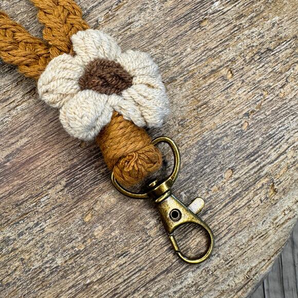 Macrame Daisy Flower Keychain Purse Charm FAST SHIP NEW - Picture 2 of 4